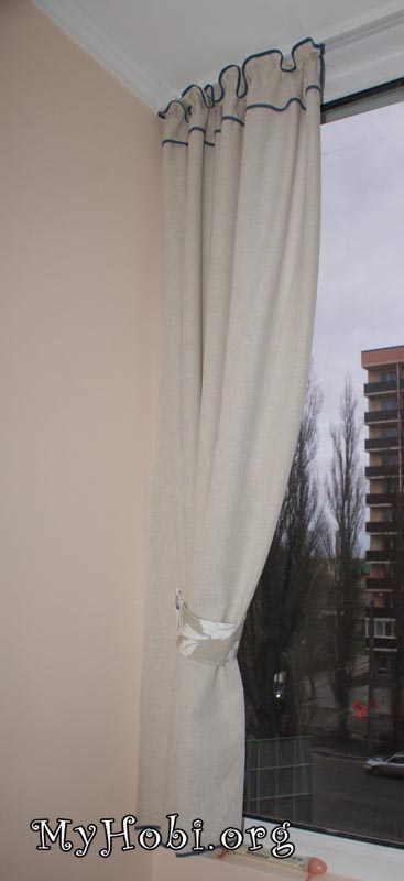 вот такие шторы на балкон я пошила своими руками ))