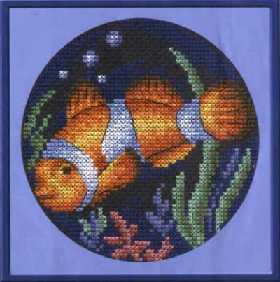 Вышивка крестом Рыбка - клоун