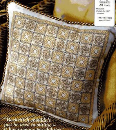 Вышивка Подушечка с цветочным блекворком