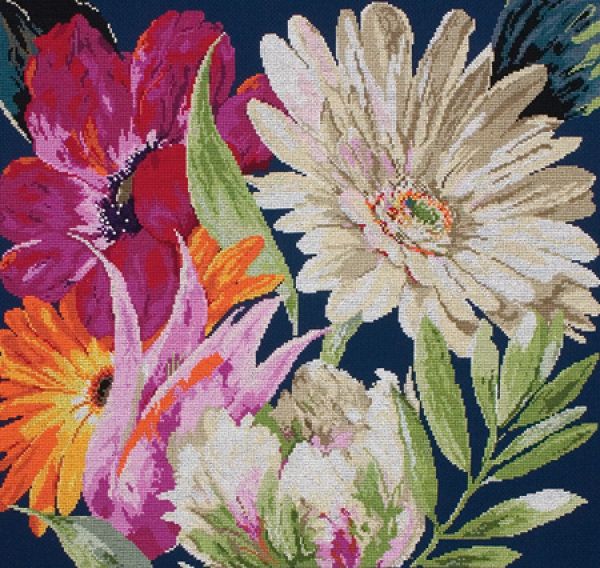 Вышивка крестом подушки Букет цветов