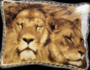 вышивка крестом подушки пара львов
