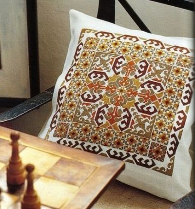 Вышивка крестом Подушка с марокканским цветочным мотивом
