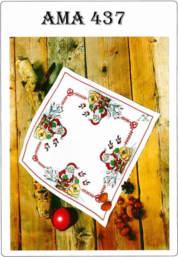 Вышивка крестом Новогодняя салфетка с Санта Клаусом