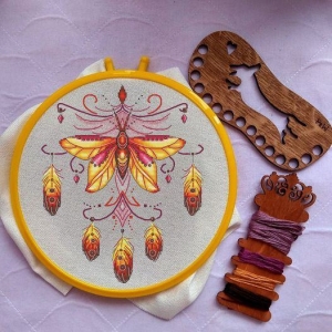 Желтый оберег весны