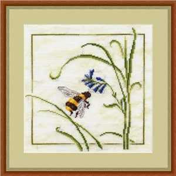 Вышивка крестом Манящий цветок