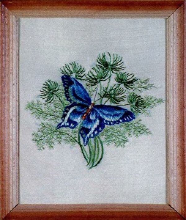 Вышивка гладью Синий мотылек