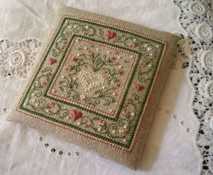 Игольница с сердечками