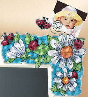 Ромашки и божьи коровки